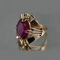 Vintage Gold Ring with Garnet Crystal